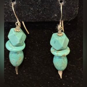 VINTAGE STERLING SILVER TUQUOISE CHUNKS DANGLE
EARRINGS 925 Pierced gorgeous